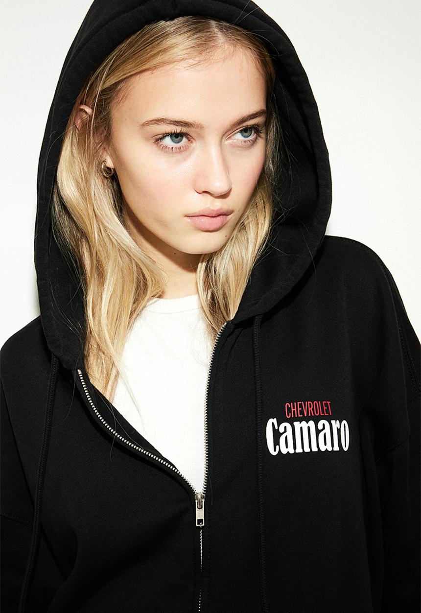 H&M - Oversized printed zip-through hoodie - black/general motors