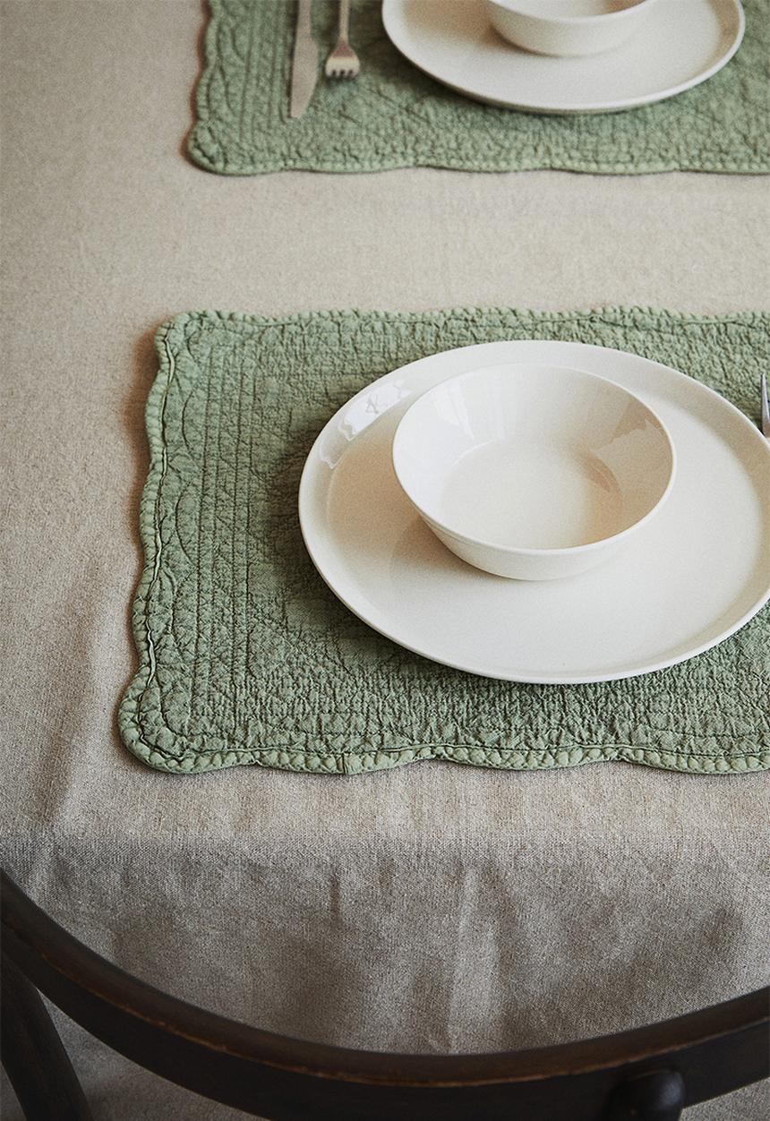 H&M - 2-Pack quilted place mats - green