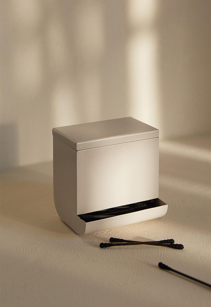 H&M - Metal cotton-bud dispenser - light beige