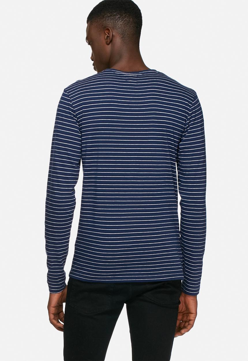 Solid - Baldemar tee