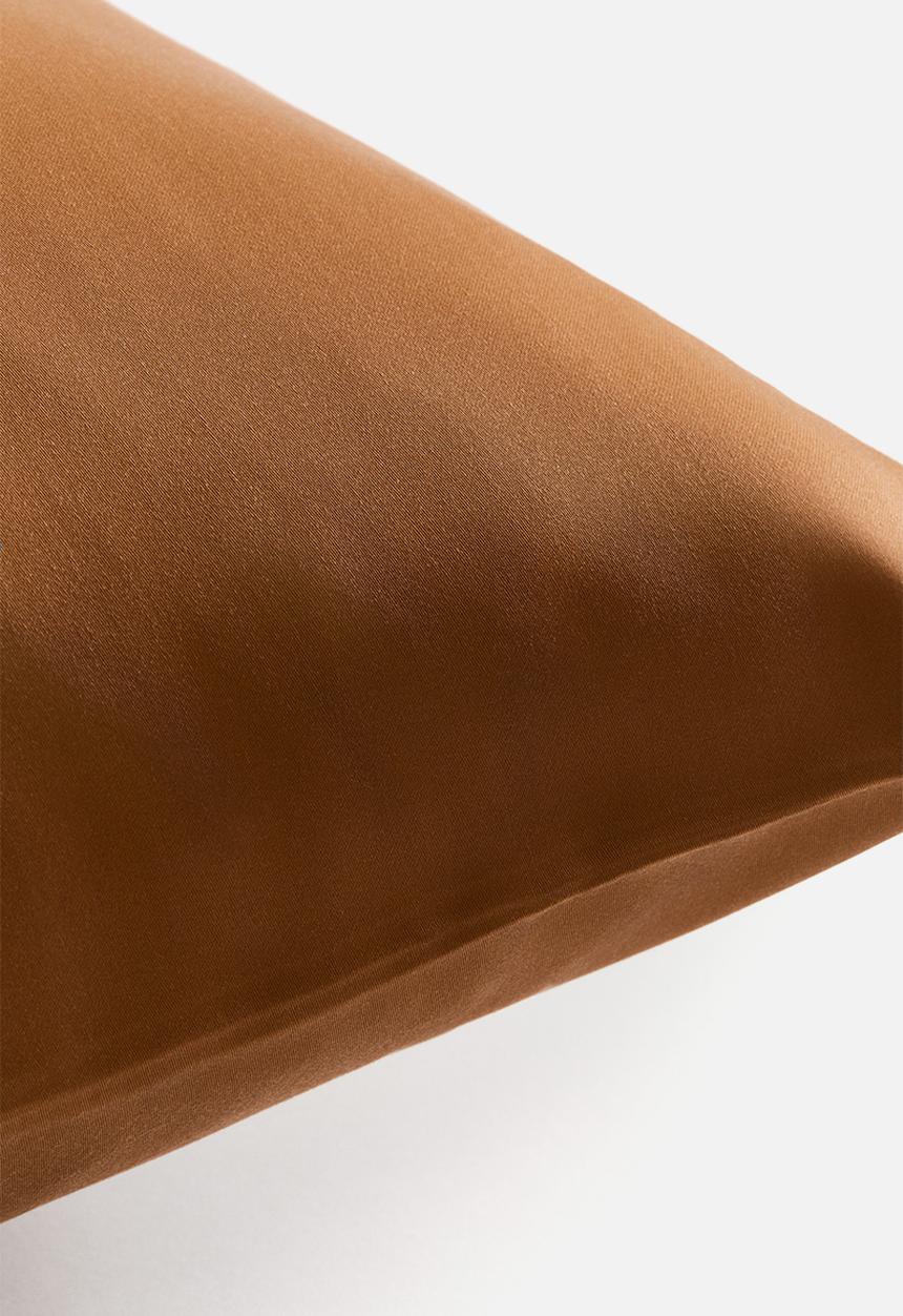 H&M - Satin pillowcase - brown