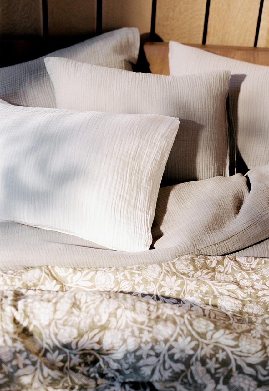 H&M - Cotton muslin pillowcase - white