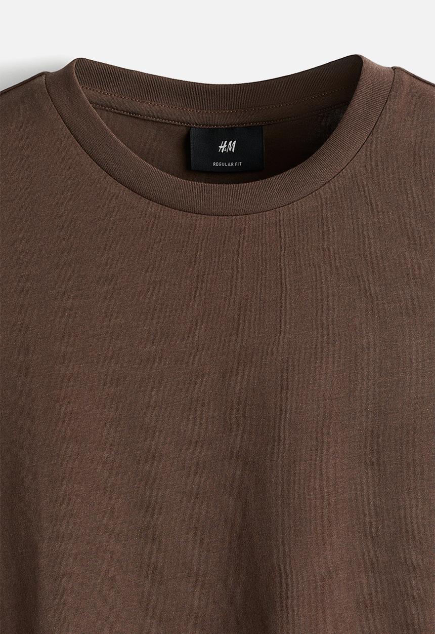 H&M - Regular fit round-neck t-shirt - brown