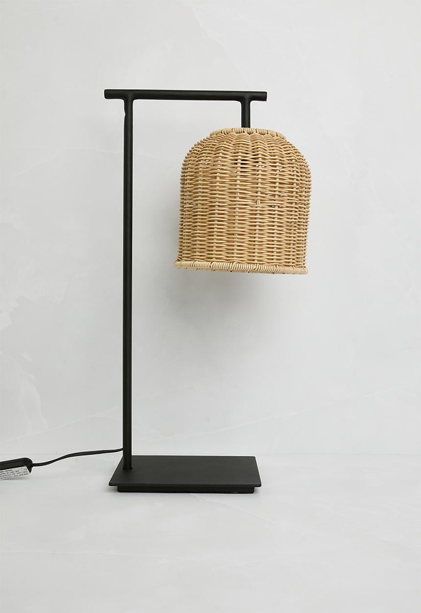Sixth Floor - Saggie table lamp - Black