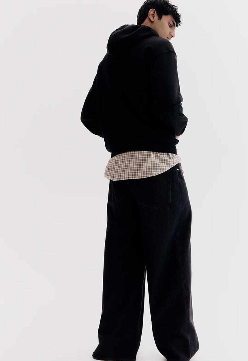 H&M - Relaxed fit zip through hoodie - black