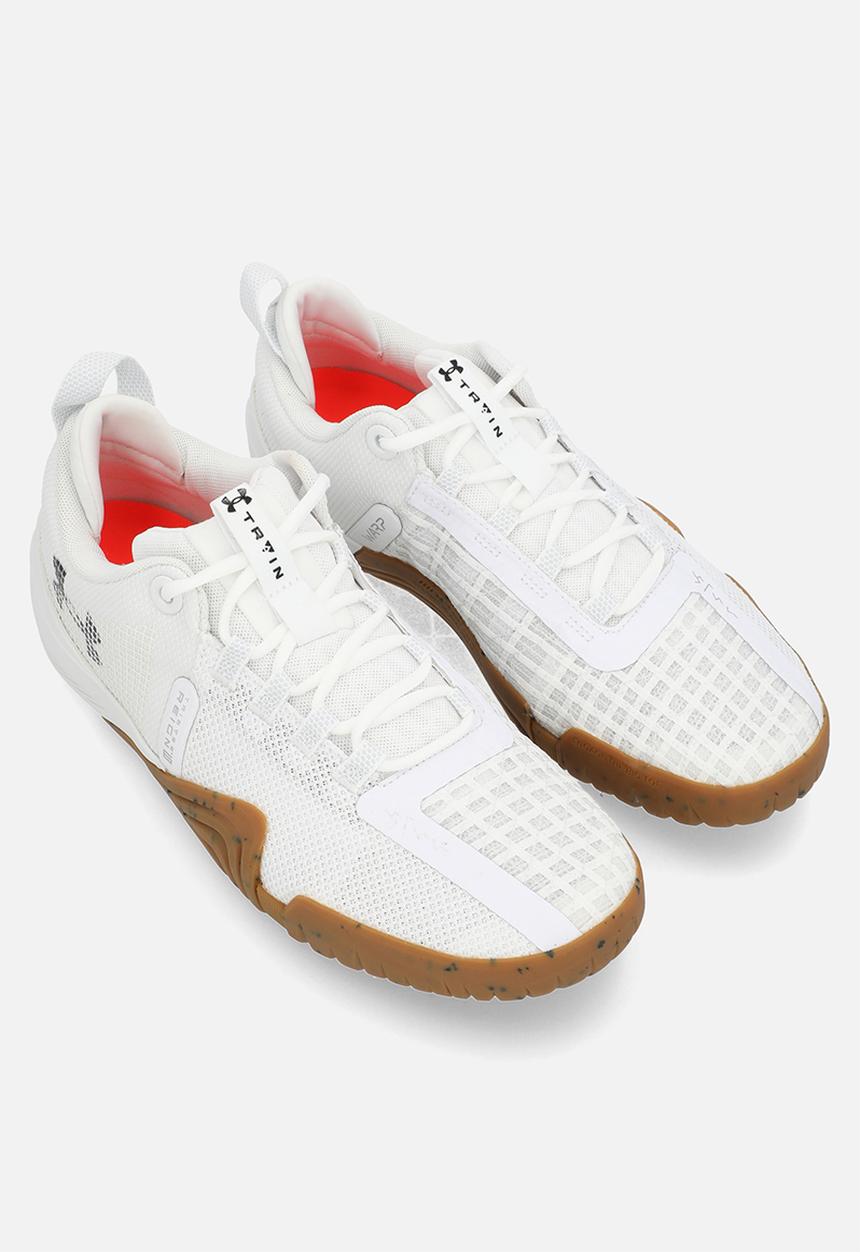 Under Armour - TriBase Reign 6