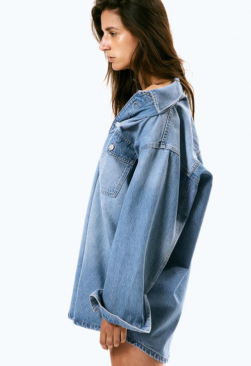 H&M - Oversized denim shirt - light denim blue