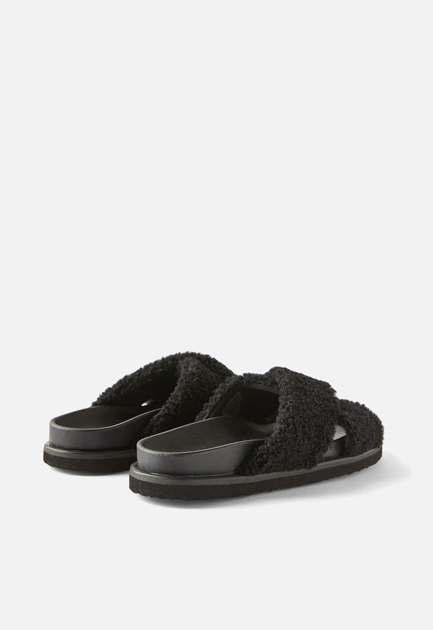 Cotton On - Elidy cosy sandal - black cosy