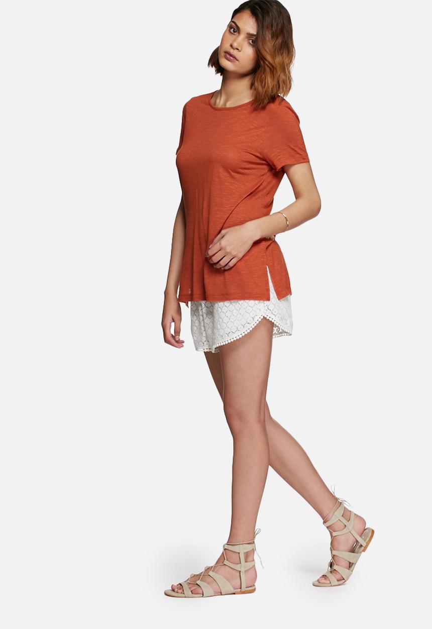 Vero Moda - Cross tee