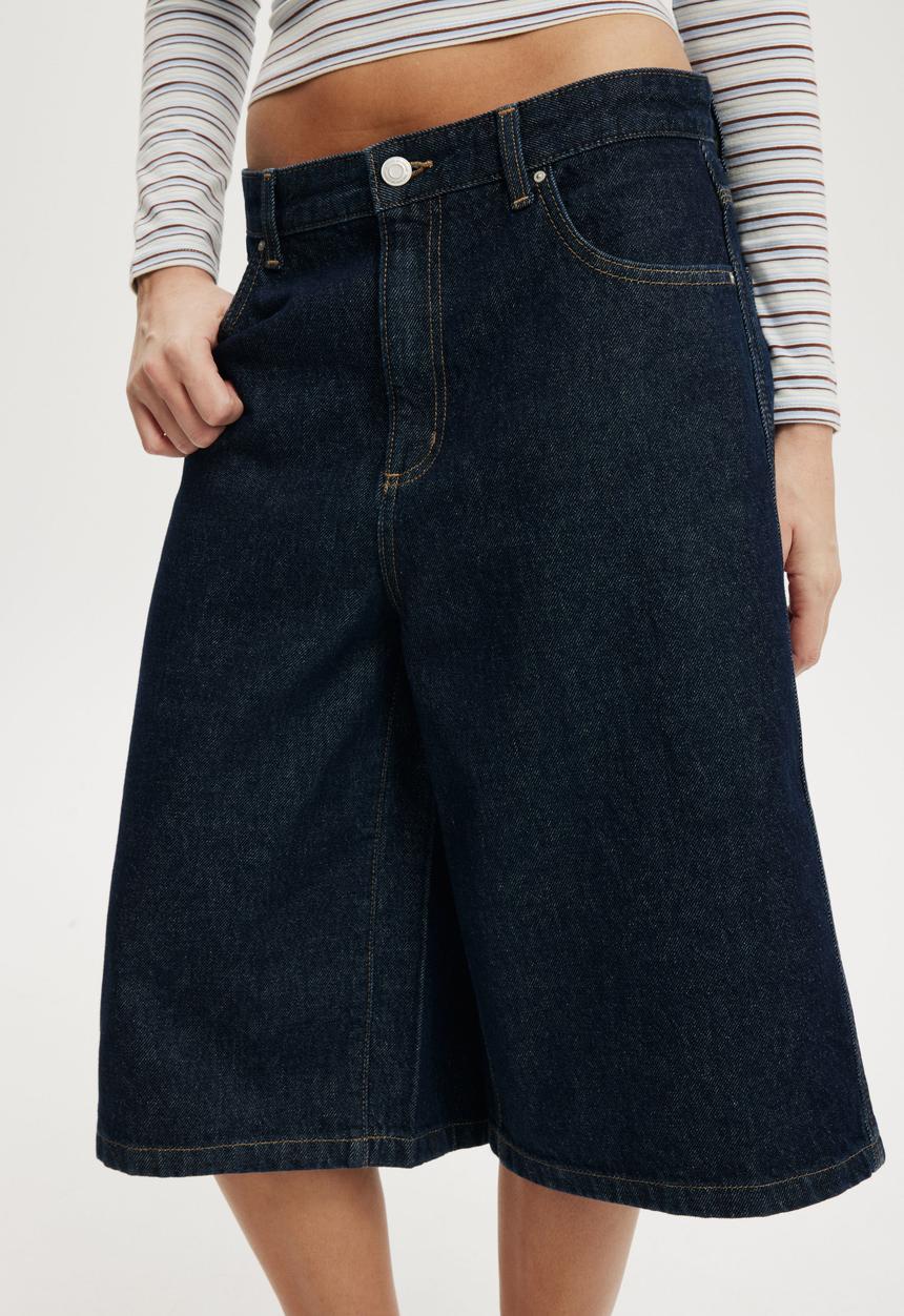 Cotton On - 91 baggy denim jort-shutter blue