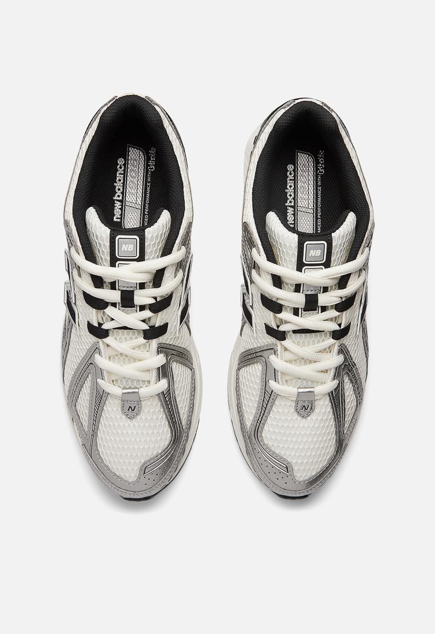 New Balance  - 1906R v1