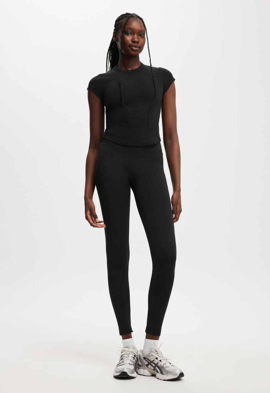 Cotton On - Active Curved Hem Baby Tee - Black
