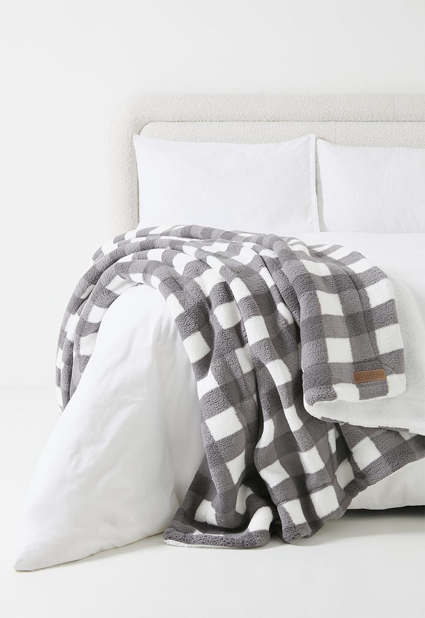 Horrockses - Sherpa Check Throw Grey