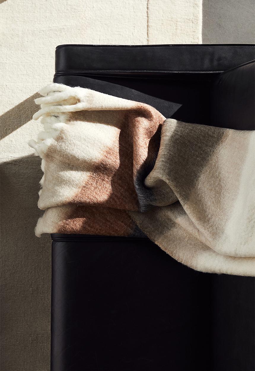 H&M - Patterned wool-blend blanket - brown striped