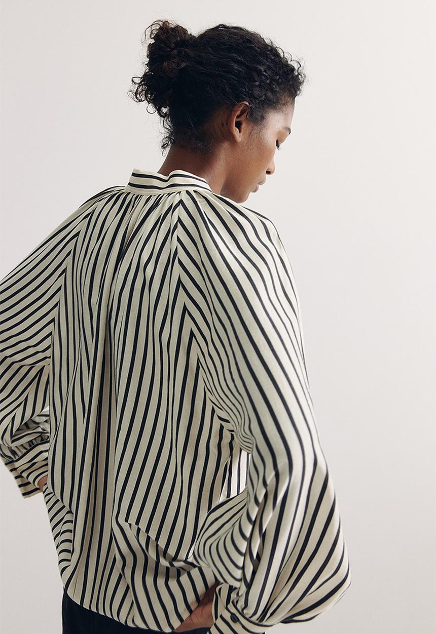 H&M - Oversized blouse - cream striped 