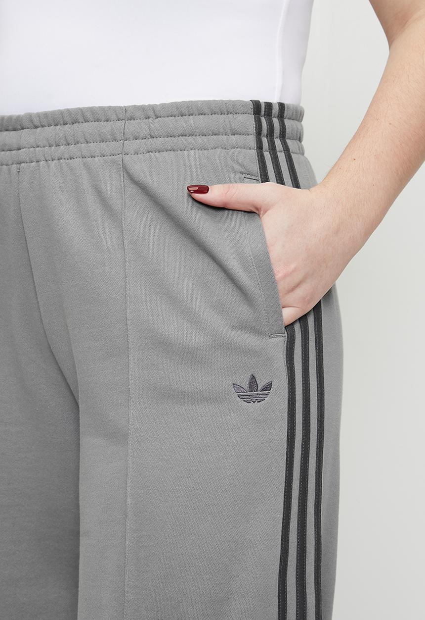 adidas Originals - Plus 3s wide sweatpt - grey