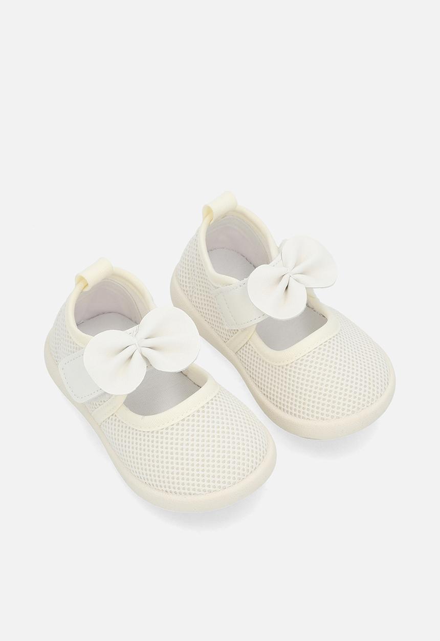 Pop Candy - Bow décor adjustable fastener sneaker - ivory/white
