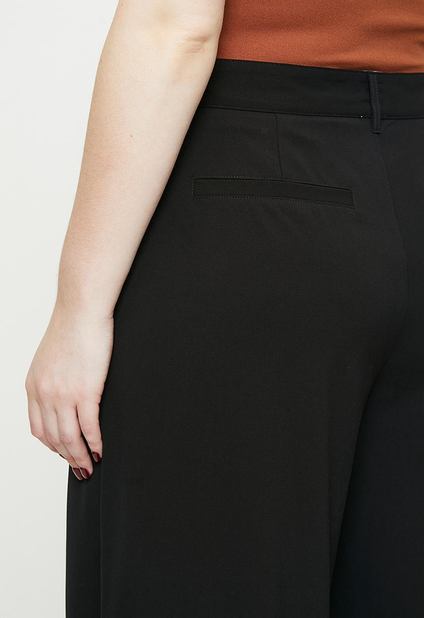 Cotton On - Plus izzy pleated suiting pant - black