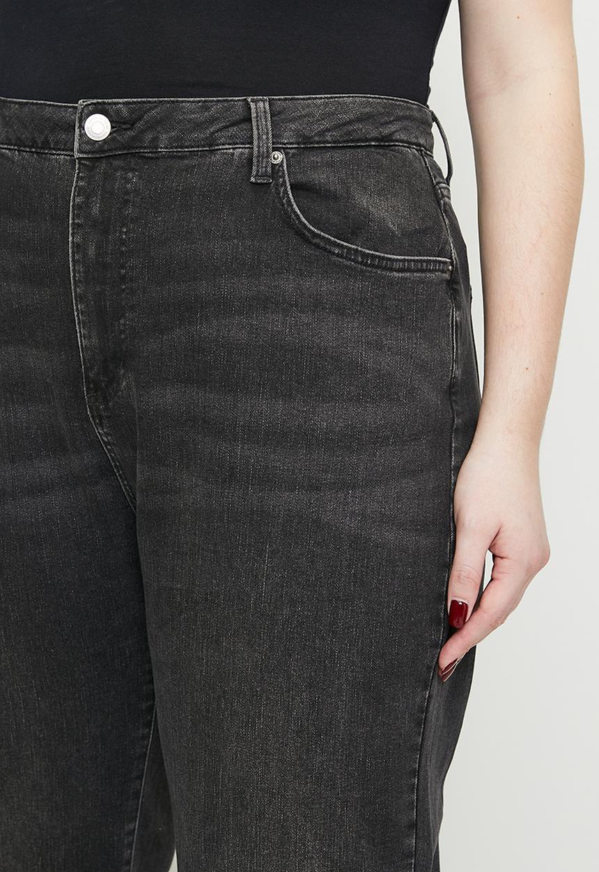 Cotton On - Plus size curvy stretch straight jean-slate black