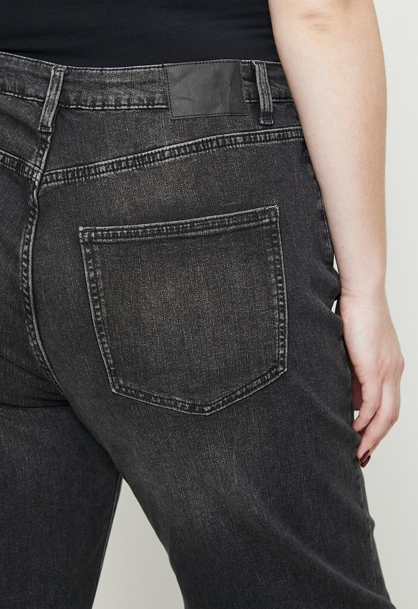 Cotton On - Plus size curvy stretch straight jean-slate black