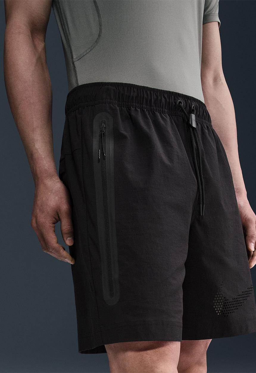 Nike - Nike Tech GX Woven Shorts - Black/Blk