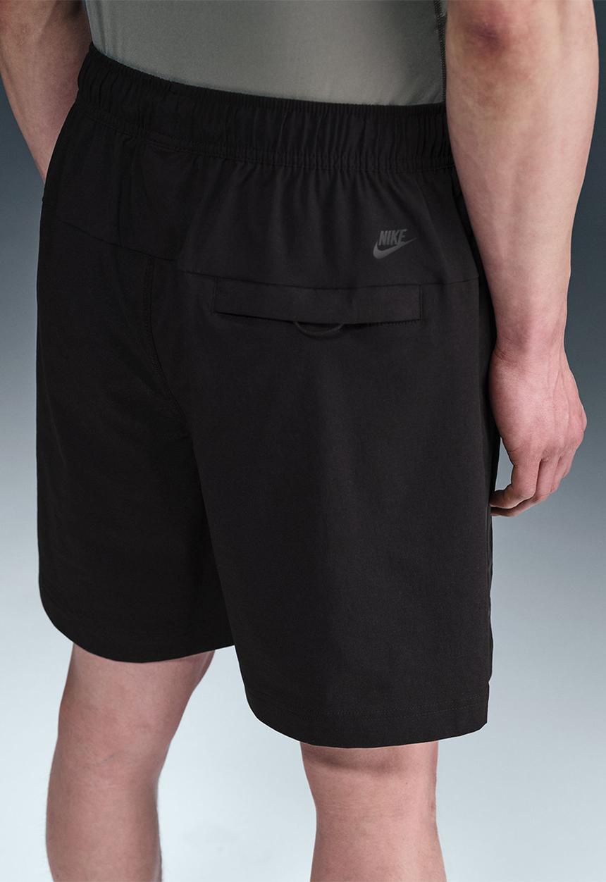Nike - Nike Tech GX Woven Shorts - Black/Blk