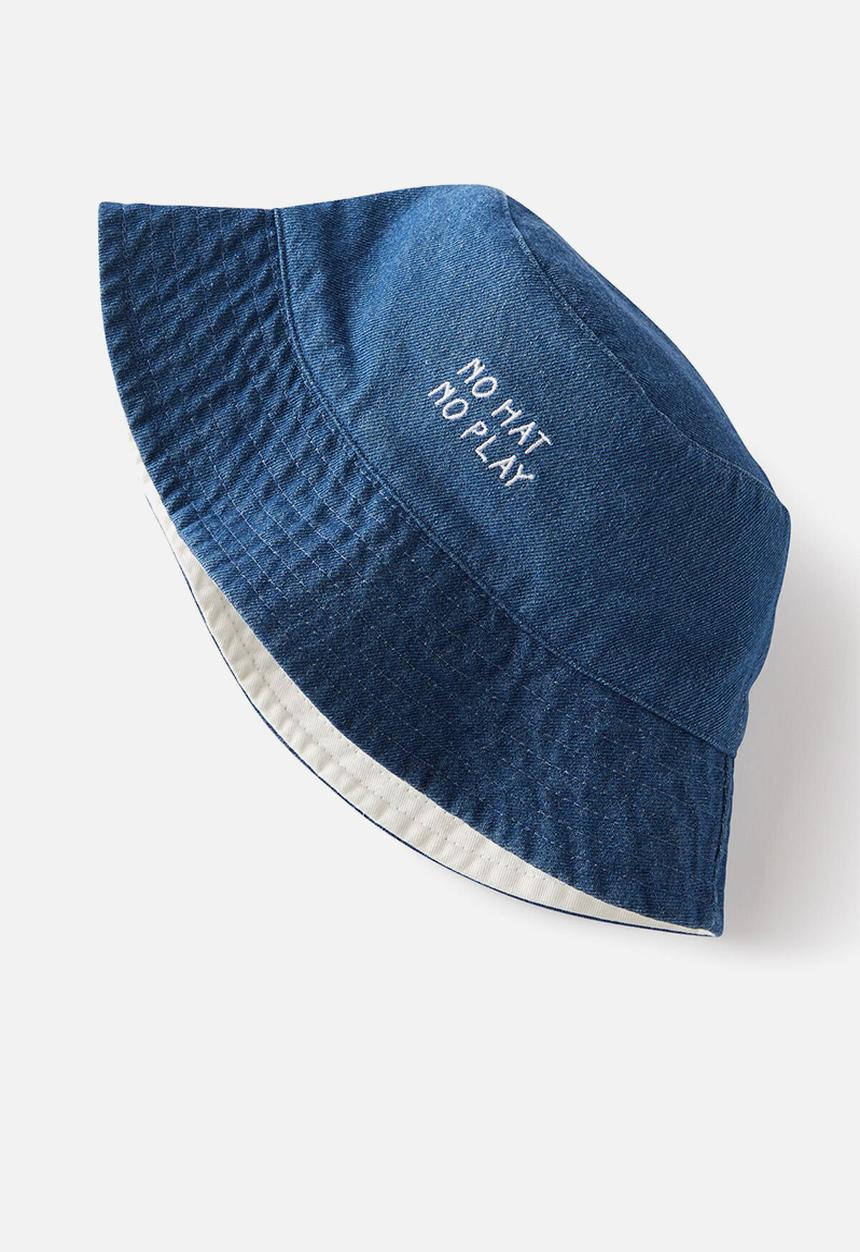 Cotton On - Kids reversible bucket hat - mid wash denim/no hat no play