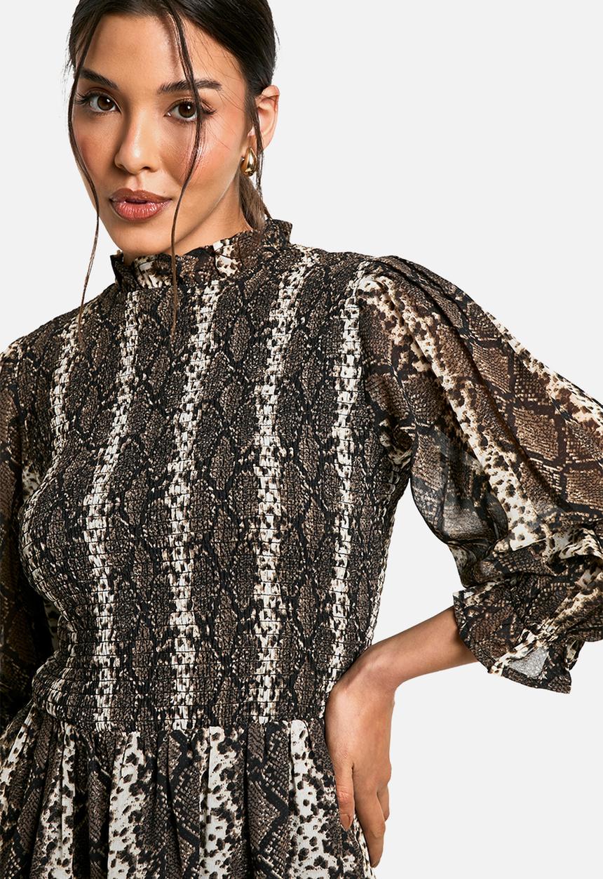 boohoo - Snake shirred smock dress - brown