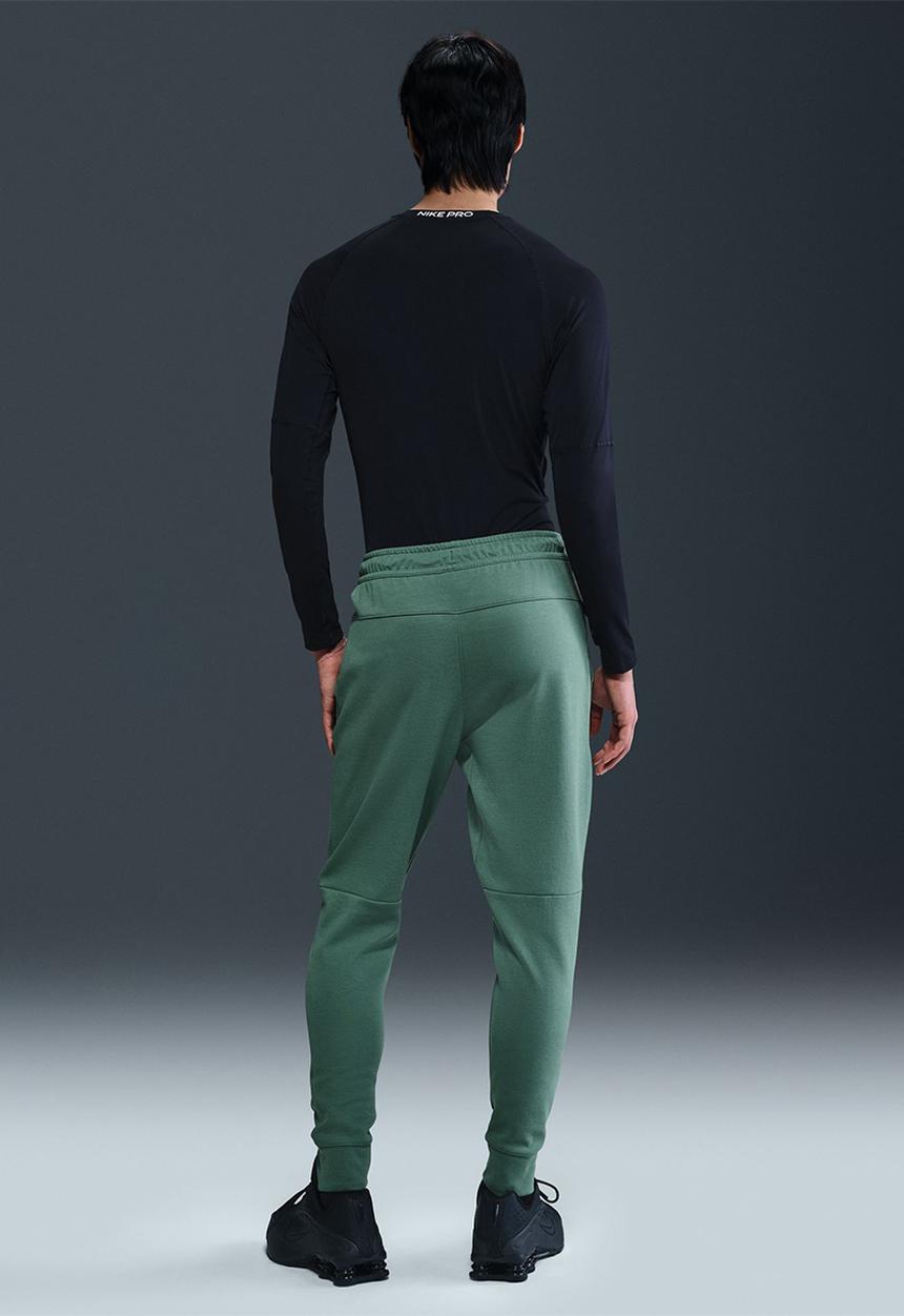 Nike - NSW Tech Fleece Joggers - Coast Green /Black