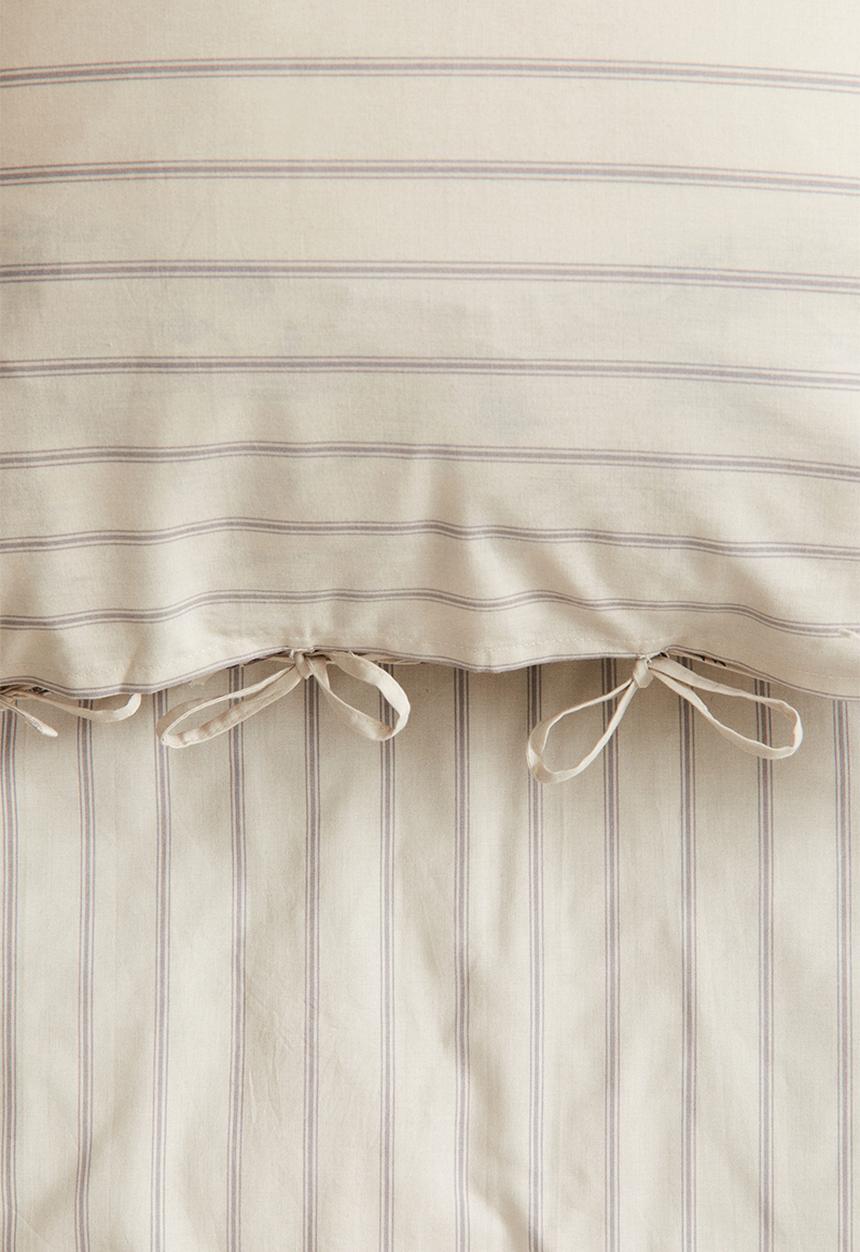 H&M - Cotton double/king duvet cover set - light beige flowers