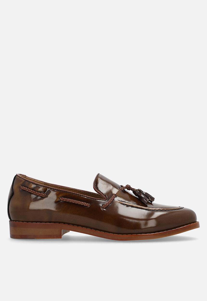 PC - Crouch hi shine tassel slip on  - tan