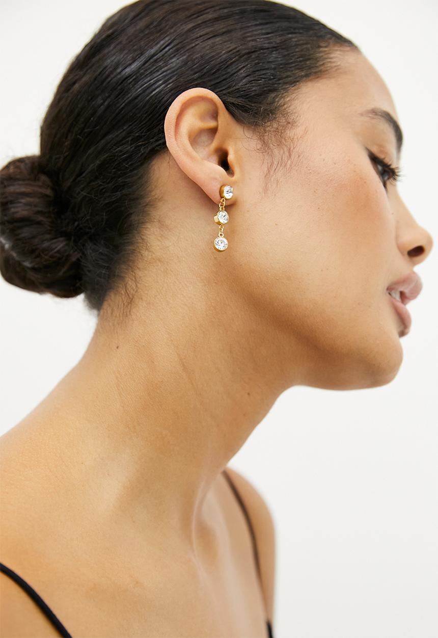 Zoe on Trend - Triple-Drop Hang Earrings - gold & silver