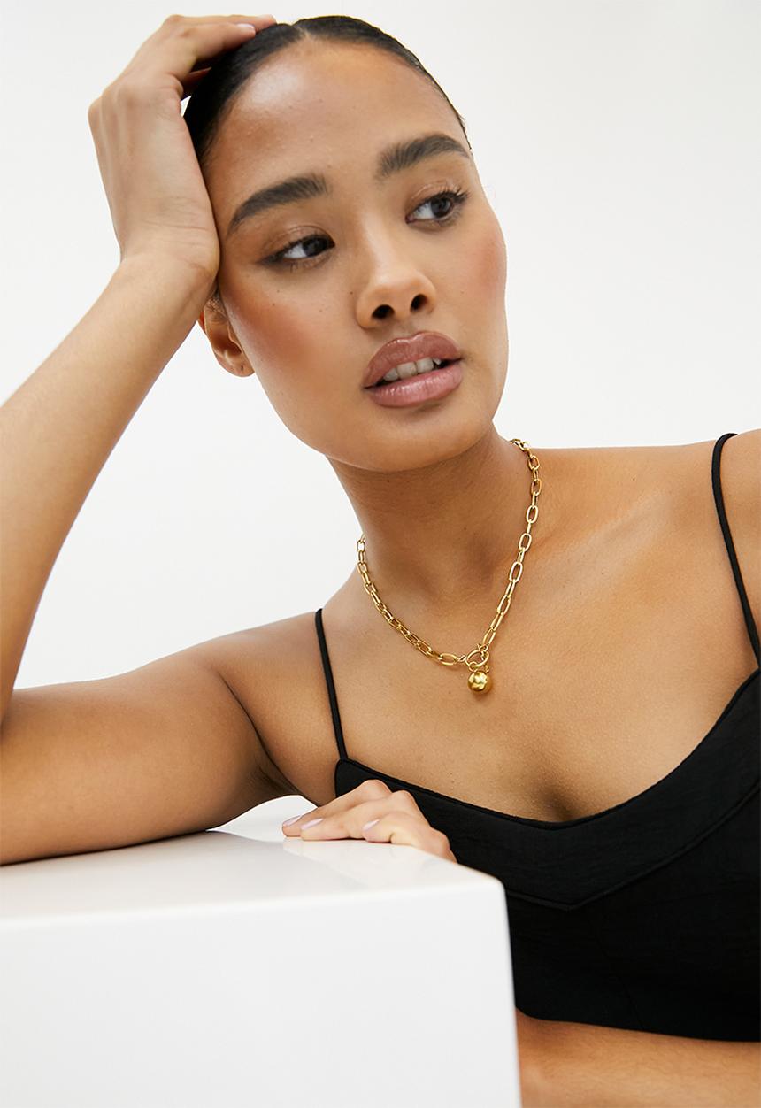 Zoe on Trend - Classic Fob and Ball Necklace - gold