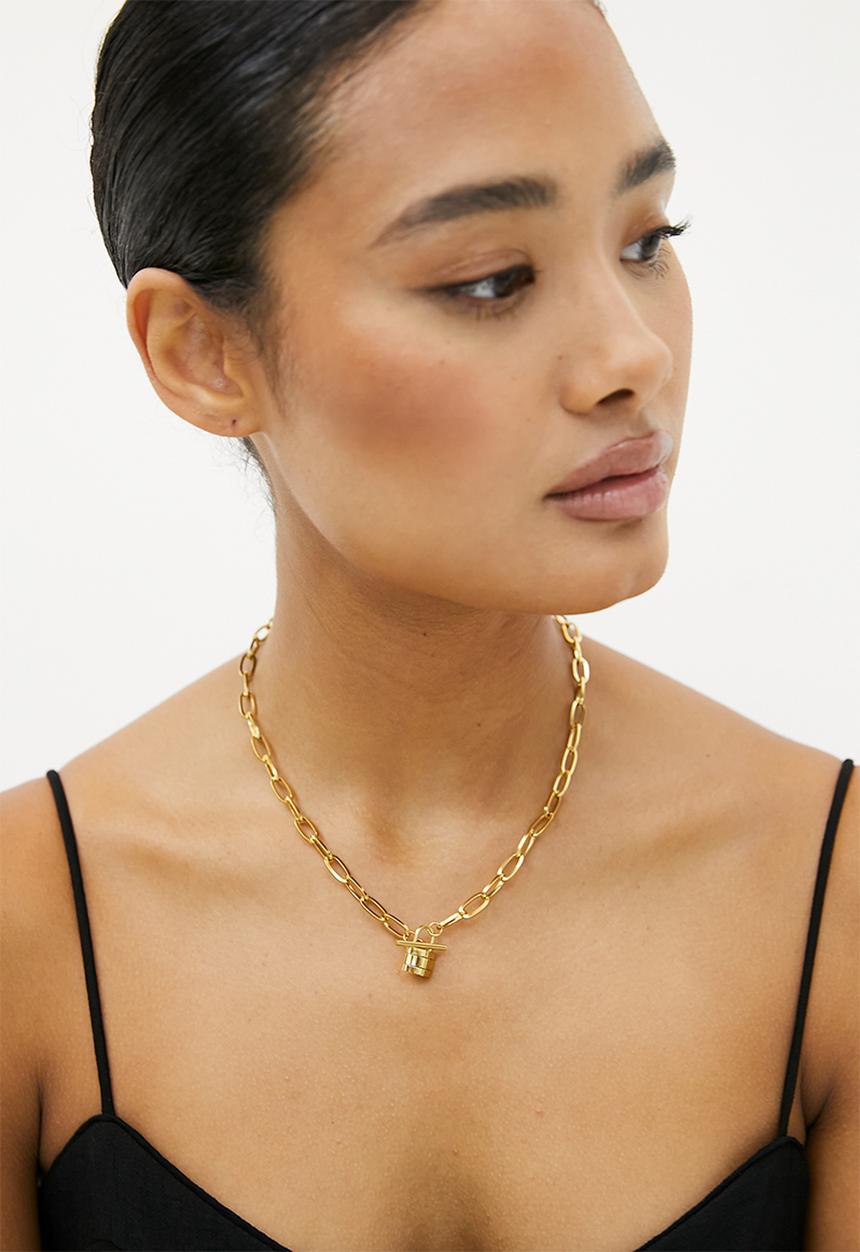 Zoe on Trend - Modern Padlock Fob Necklace - gold