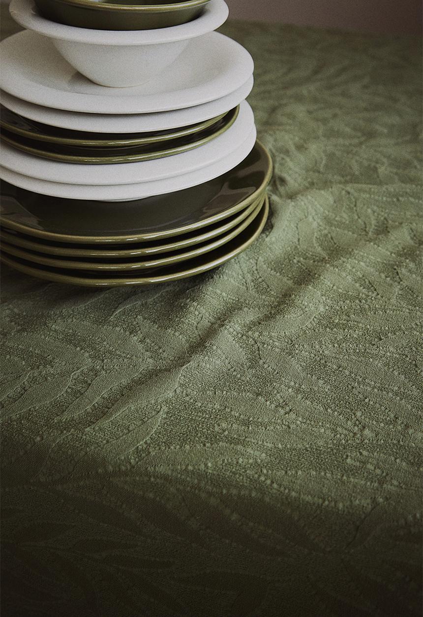 H&M - Jacquard-weave cotton tablecloth - dusty khaki green