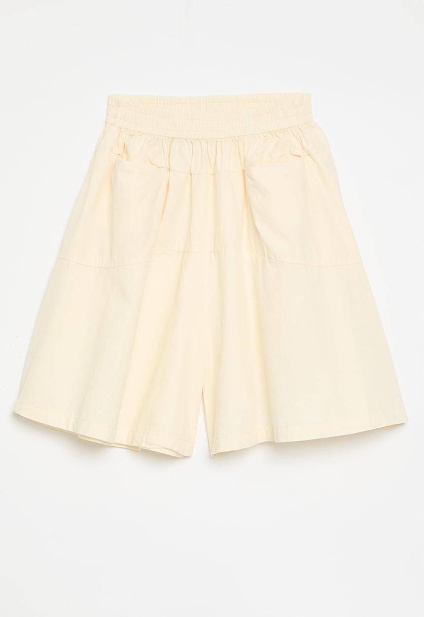 Pop Candy - Flared elasticated waist shorts - cream