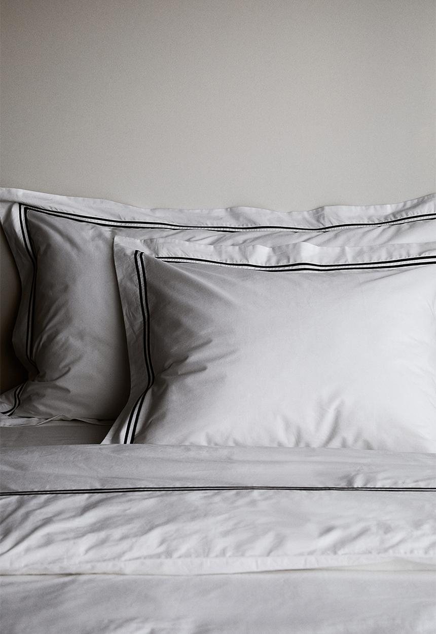 H&M - Cotton percale single duvet cover set - white & black 