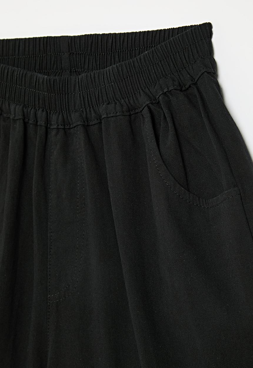 Pop Candy - Cargo shorts - black