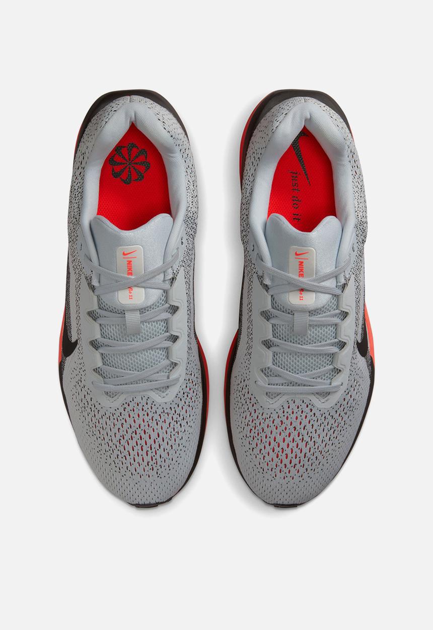 Nike - Nike Winflo 11