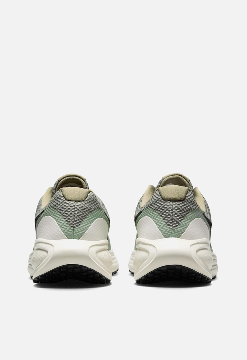 Nike - NIKE REVOLUTION 8