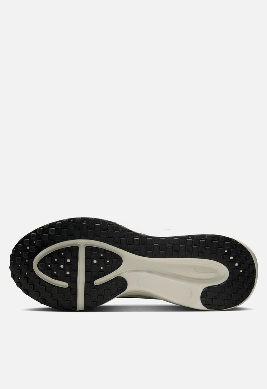 Nike - NIKE REVOLUTION 8