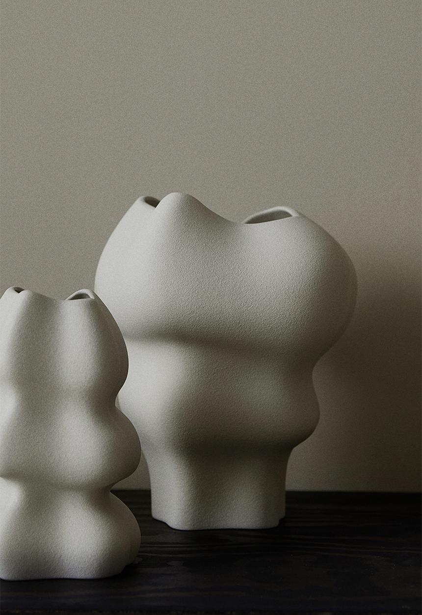H&M - Extra-large irregular stoneware vase - white