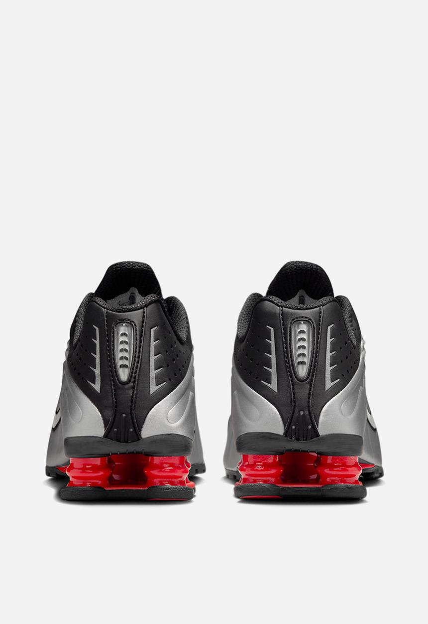 Nike - Nike Shox R4