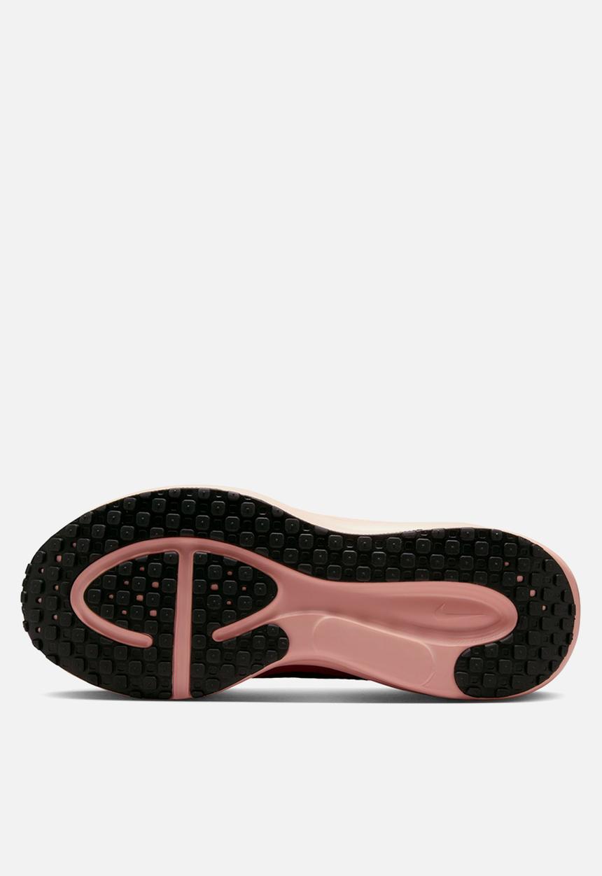 Nike - Nike Revolution 8