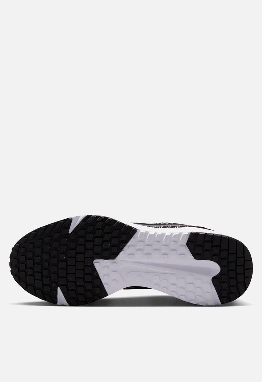 Nike - Nike Run Defy