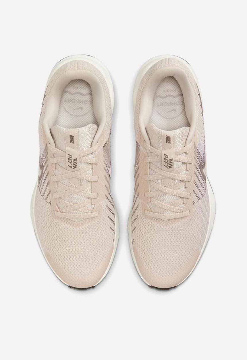 Nike - Nike Run Defy