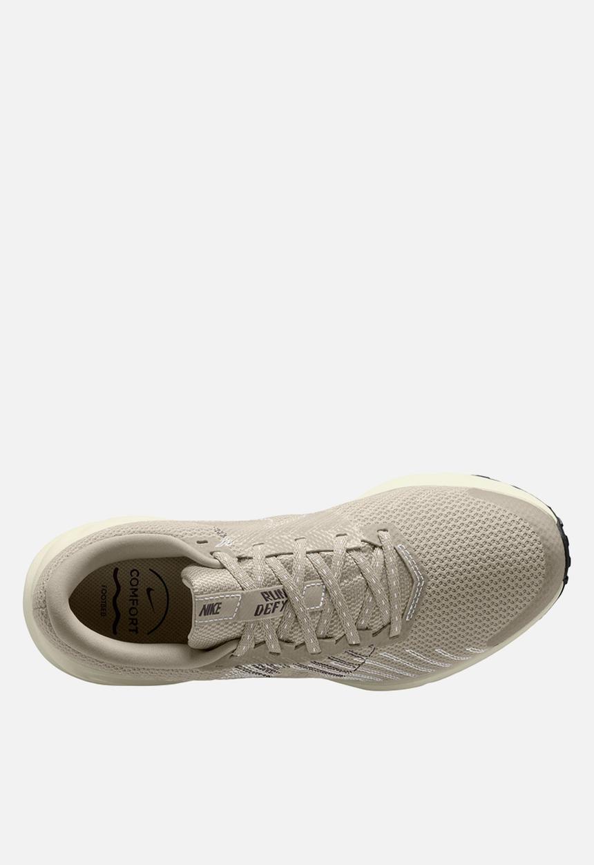 Nike - Nike Run Defy