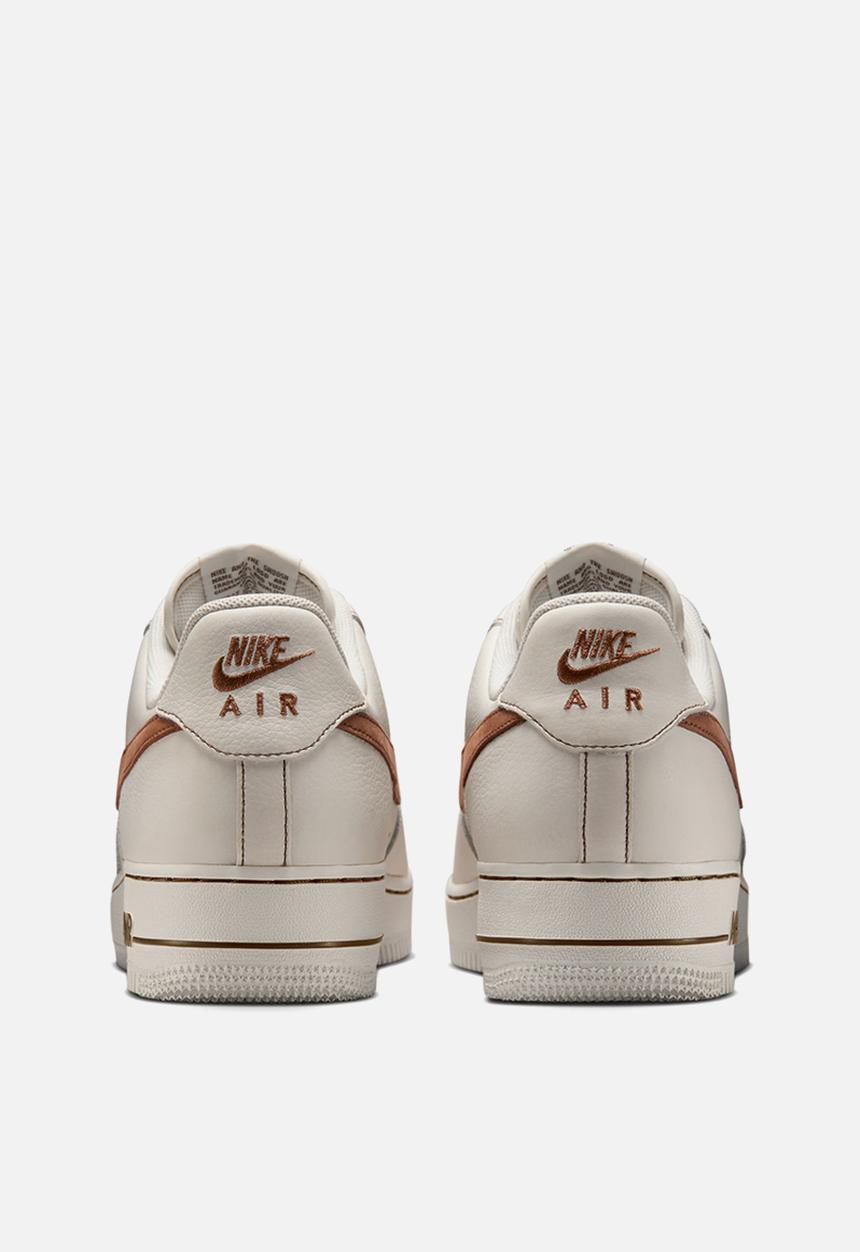 Nike - Nike Air Force 1 '07 LV8