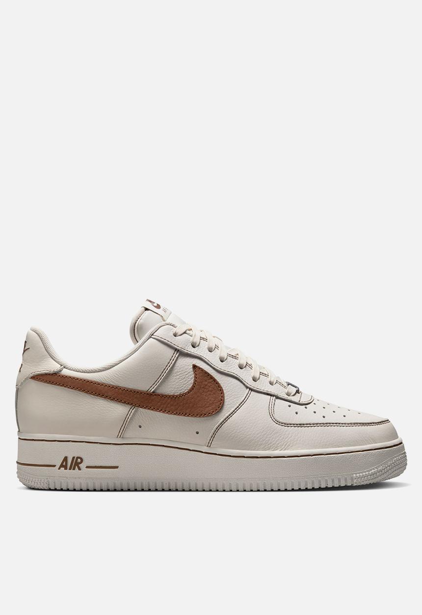 Nike - Nike Air Force 1 '07 LV8