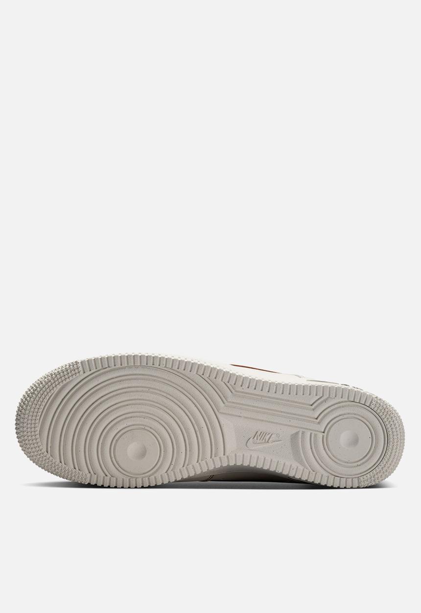 Nike - Nike Air Force 1 '07 LV8